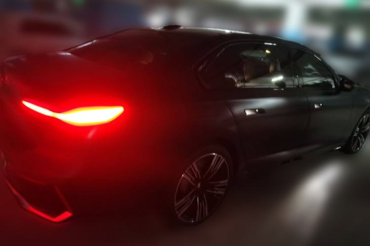 Used BMW i7 2023 eDrive50L Prestige M Sport Package Rear Right 45 Deg