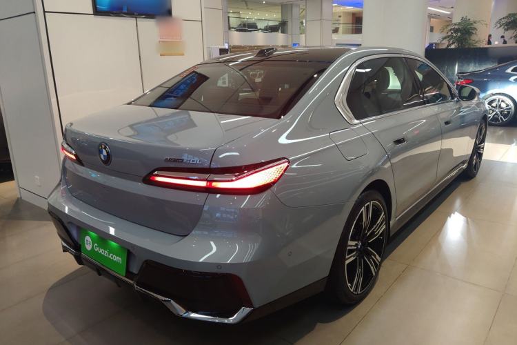 Used BMW i7 2023 eDrive50L Prestige M Sport Package Rear Right 45 Deg