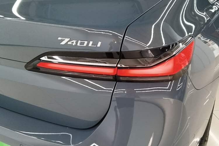 Used BMW i7 2023 eDrive50L Prestige Luxury Package Right Rear Taillight