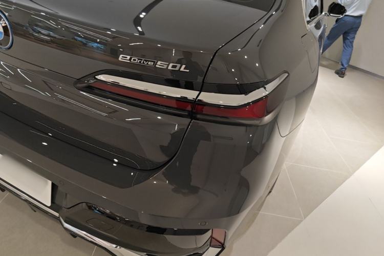 Used BMW i7 2023 eDrive50L Prestige M Sport Package Right Rear Taillight
