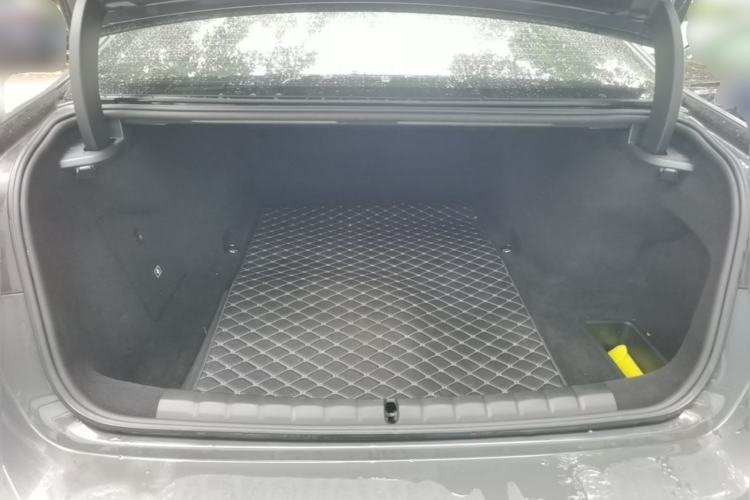 Used BMW i7 2023 eDrive50L Leading M Sport Package Trunk