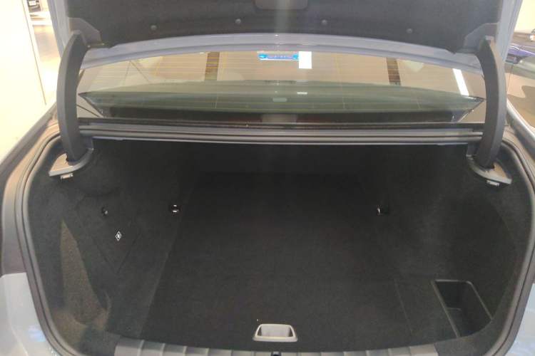 Used BMW i7 2023 eDrive50L Prestige M Sport Package Trunk