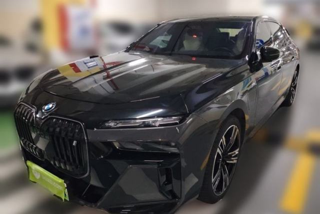 Used BMW i7 2023 xDrive60L M Sport Package