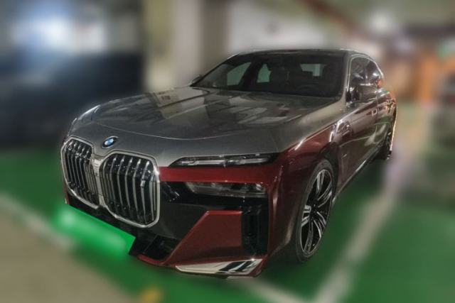 Used BMW i7 2023 eDrive50L Prestige Luxury Package