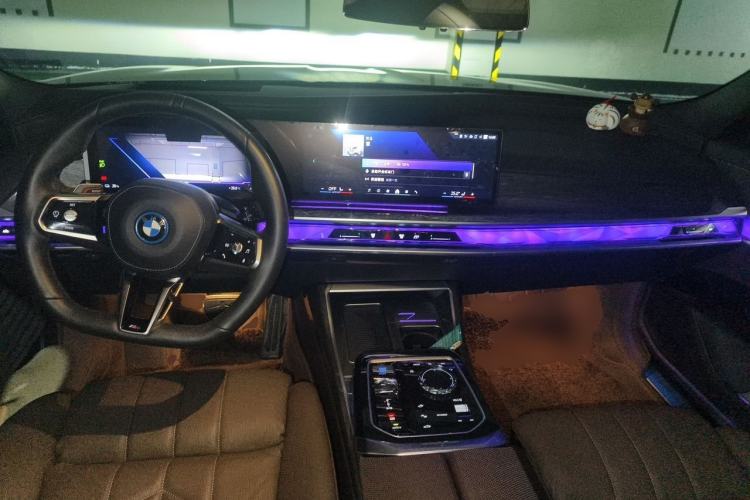 Used BMW i7 2023 eDrive50L Prestige Luxury Package Center Console