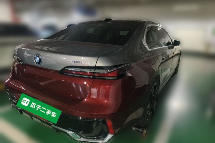 Used BMW i7 2023 eDrive50L Prestige Luxury Package Rear Right 45 Deg