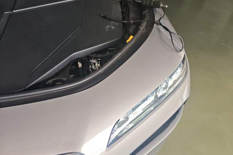 Used BMW i7 2023 eDrive50L Premium Luxury Package Engine Bay Left