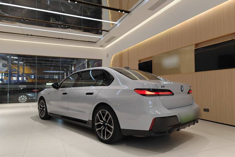Used BMW i7 2023 eDrive50L Leading M Sport Package Exterior 3