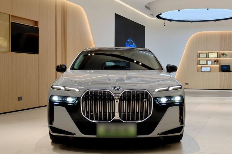 Used BMW i7 2023 eDrive50L Leading M Sport Package Exterior 5