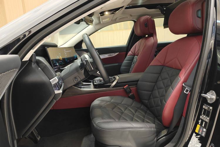 Used BMW i7 2023 eDrive50L Leading M Sport Package Interior 2