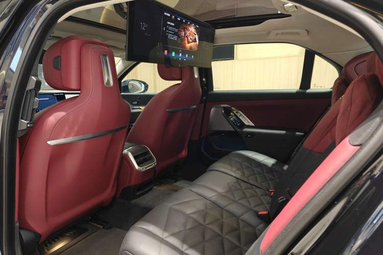 Used BMW i7 2023 eDrive50L Leading M Sport Package Interior 4
