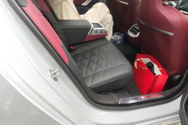 Used BMW i7 2023 eDrive50L Leading M Sport Package Left Rear Seat