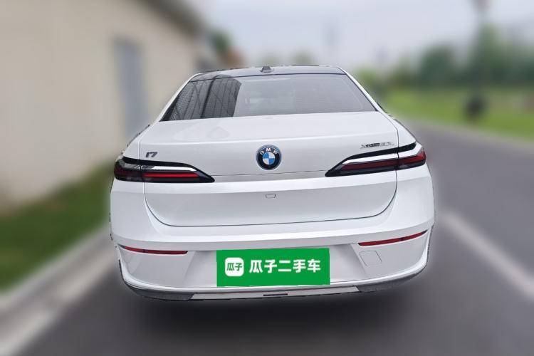 Used BMW i7 2023 xDrive60L Luxury Package Rear