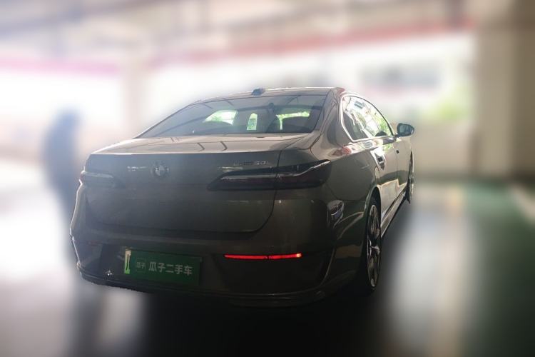Used BMW i7 2023 eDrive50L Premium Luxury Package Rear Right 45 Deg
