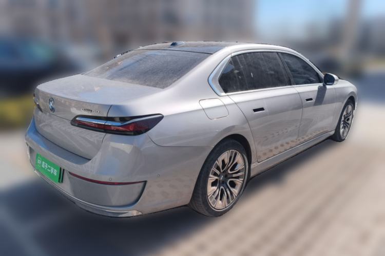 Used BMW i7 2023 eDrive50L Premium Luxury Package Rear Right 45 Deg