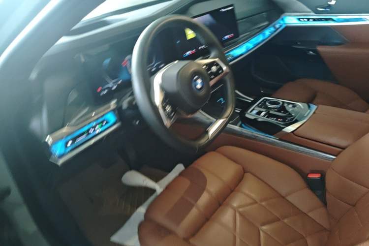 Used BMW i7 2023 eDrive50L Premium Luxury Package Steering Wheel