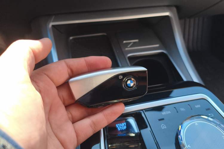 Used BMW i7 2023 eDrive50L Premium Luxury Package Vehicle Key