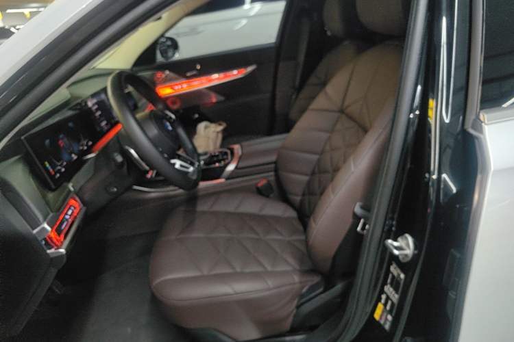 Used BMW i7 2023 eDrive50L Leading M Sport Package Left Front Seat