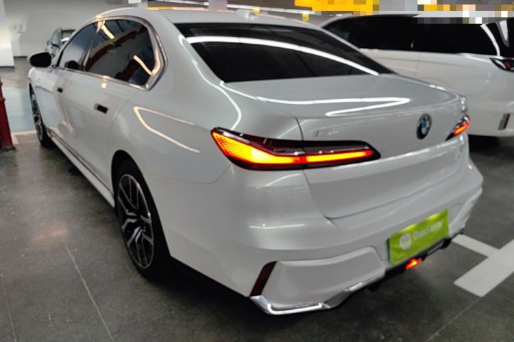 Used BMW i7 2023 eDrive50L Leading M Sport Package Rear Left 45 Deg
