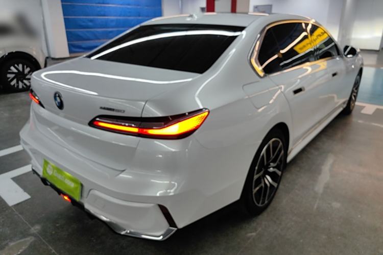 Used BMW i7 2023 eDrive50L Leading M Sport Package Rear Right 45 Deg