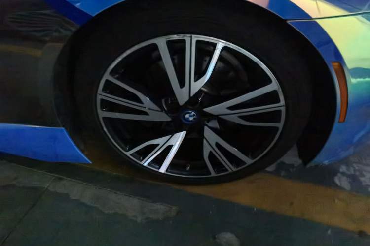 Used BMW i8 2014 Standard Model Right Front Wheel Hub