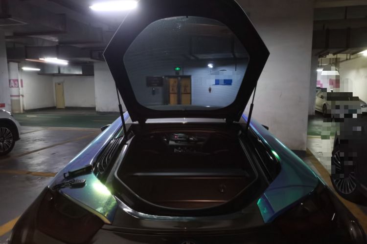 Used BMW i8 2014 Standard Model Trunk