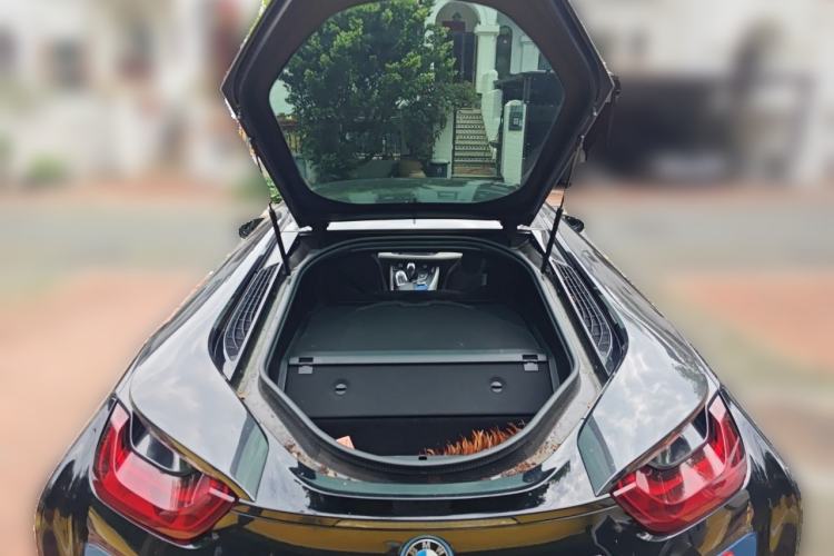 Used BMW i8 2014 Standard Model Trunk
