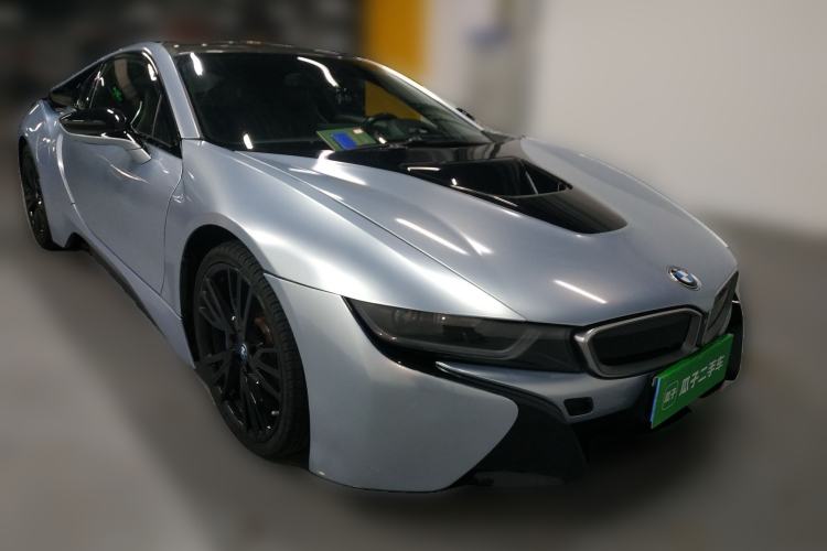 Used BMW i8 2014 Standard Model Front Right 45 Deg