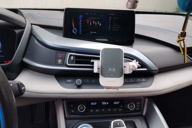Used BMW i8 2014 Standard Model Audio And AC Panel