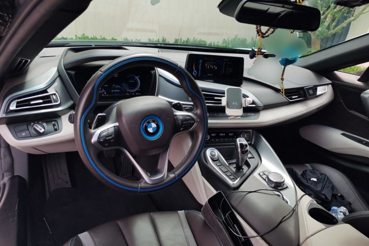 Used BMW i8 2014 Standard Model Center Console