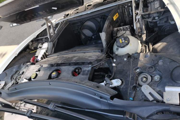 Used BMW i8 2014 Standard Model Engine Bay