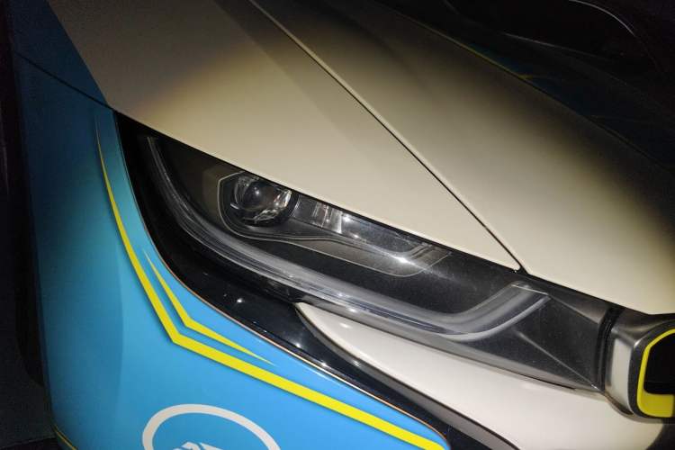 Used BMW i8 2019 Convertible Sports Car Right Front Headlight