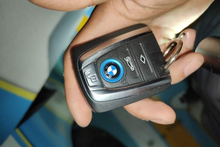 Used BMW i8 2019 Convertible Sports Car Vehicle Key