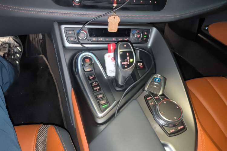Used BMW i8 2019 Convertible Sports Car Gear Lever
