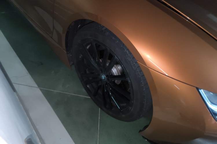 Used BMW i8 2019 Convertible Sports Car Right Front Wheel Hub