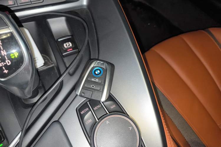 Used BMW i8 2019 Convertible Sports Car Vehicle Key