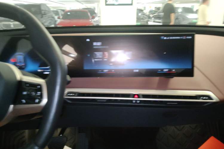 Used BMW iX 2022 xDrive50 Audio And AC Panel