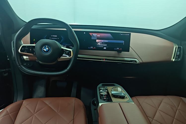 Used BMW iX 2022 xDrive40 Center Console