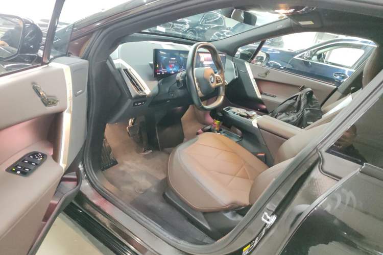 Used BMW iX 2022 xDrive40 Driver Seat