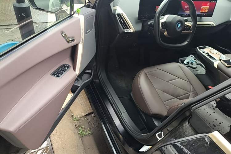 Used BMW iX 2022 xDrive40 Driver Seat