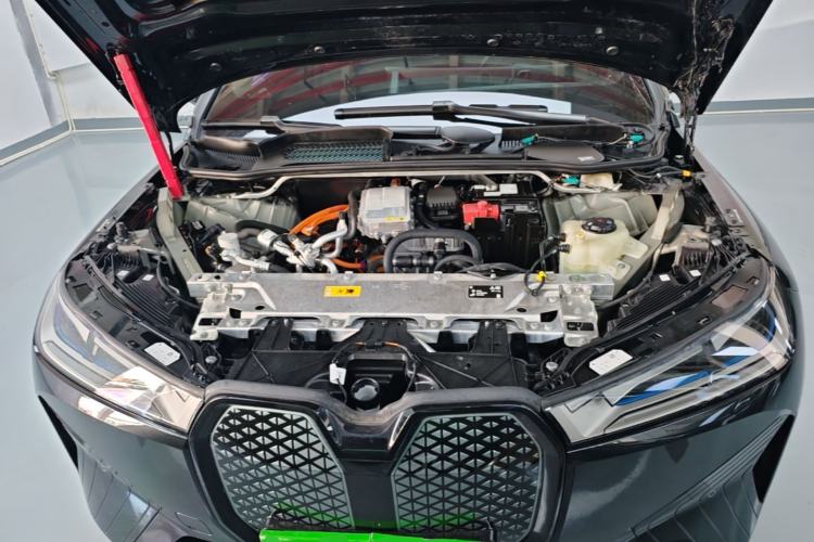 Used BMW iX 2022 xDrive40 Engine Bay