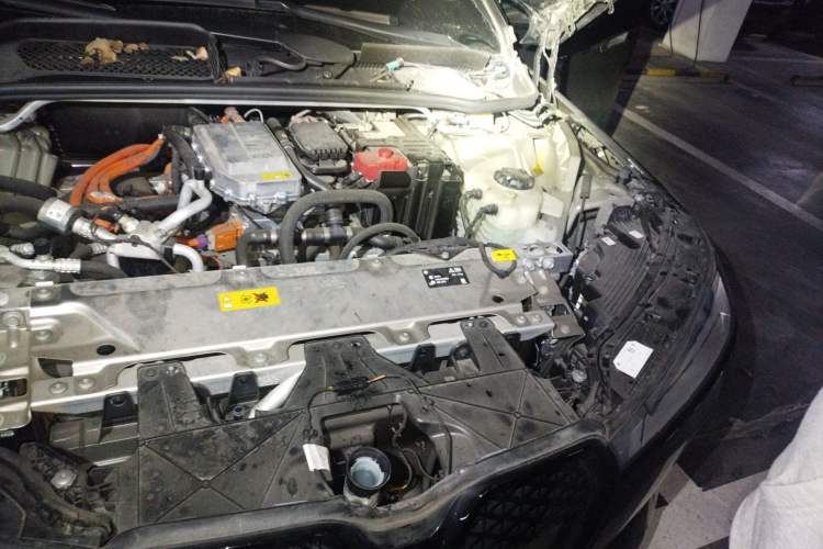 Used BMW iX 2022 xDrive40 Engine Bay Left