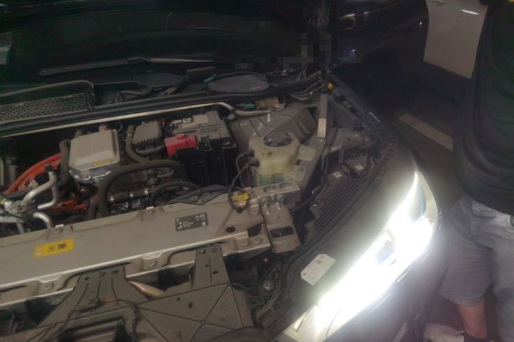 Used BMW iX 2022 xDrive40 Engine Bay Left