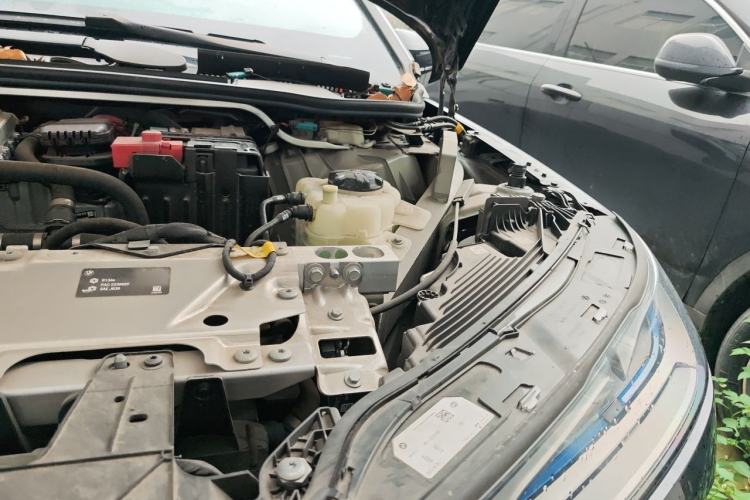 Used BMW iX 2022 xDrive50 Engine Bay Left