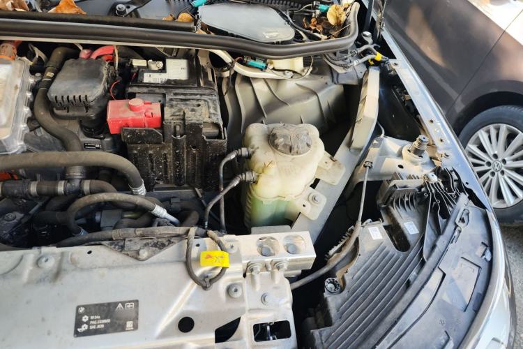Used BMW iX 2022 xDrive40 Engine Bay Left