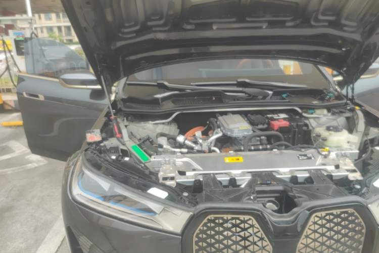Used BMW iX 2022 xDrive40 Engine Bay Right