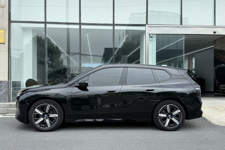 Used BMW iX 2022 xDrive40 Exterior 2