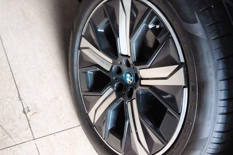 Used BMW iX 2022 xDrive40 Exterior 2
