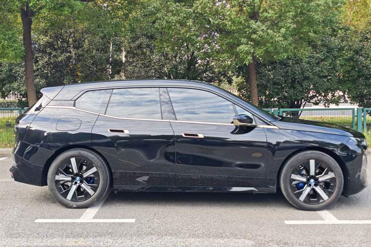 Used BMW iX 2022 xDrive40 Exterior 3