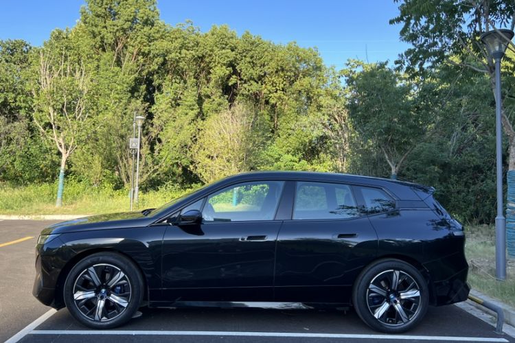 Used BMW iX 2022 xDrive40 Exterior 4